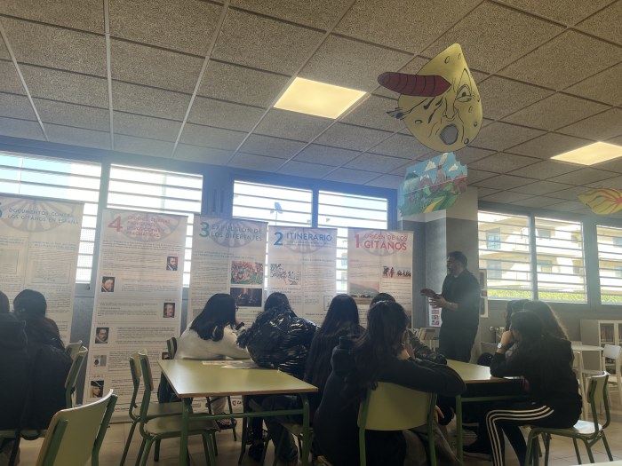 Charla de la Asociación de Promoción Gitana (APG)